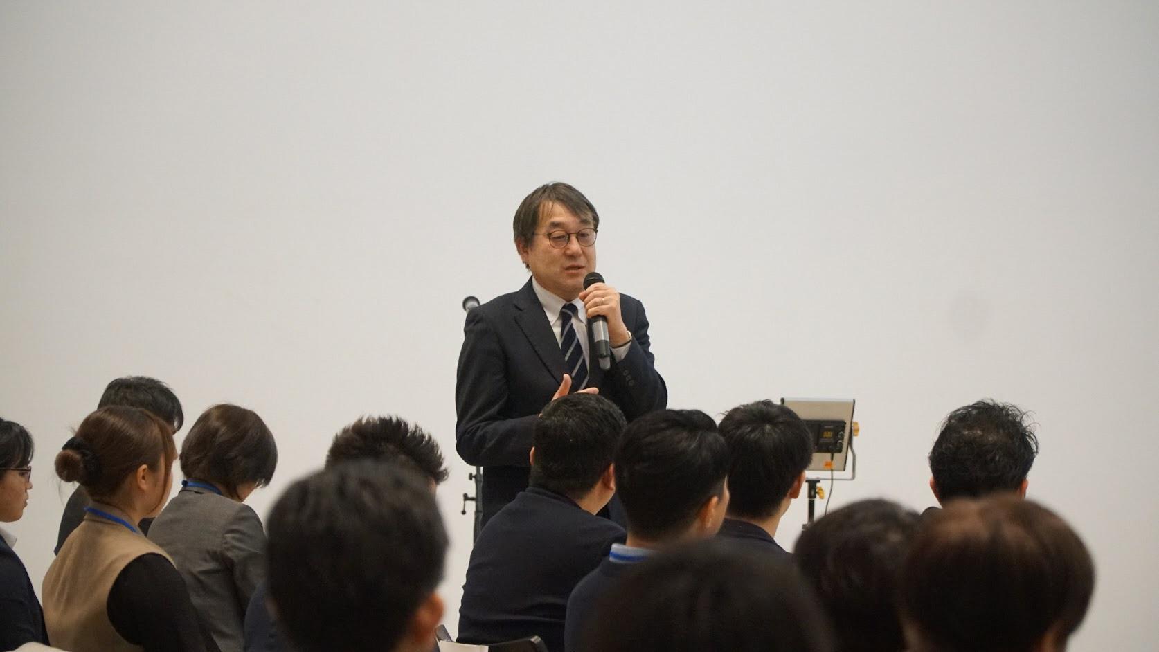 秋田商業貿易課の発表の様子